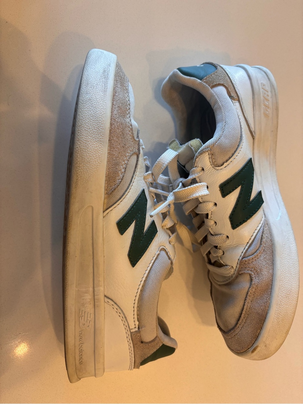 New Balance 300 Court